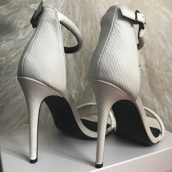White Missguided heels — come with box! - Picture 7 of 7